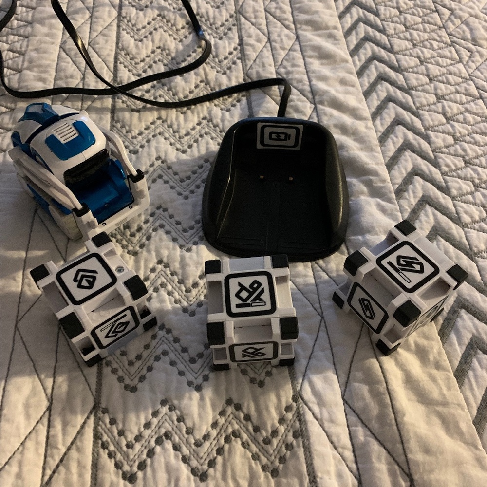 Blue Anki Cozmo